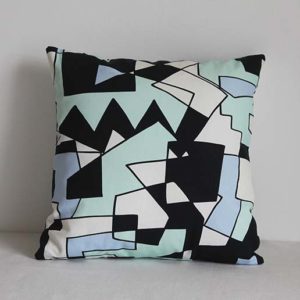 COUSSIN MOTIF GEOMETRIQUE BLEU 1