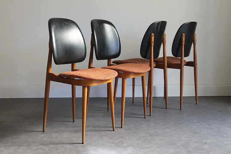 4 CHAISES BAUMANN MODELE PEGASE 4